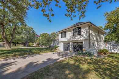 401 N Madison St, Raymore, MO 64083 - photo 4