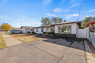 2528 Radcliffe Ave, Klamath Falls, OR 97601 - photo 4