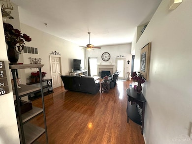 191 Lakeview Dr, Franklin, OH 45005 - photo 2