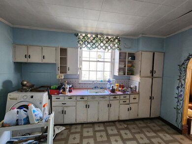 828 Wheatland Ave, Logansport, IN 46947 - photo 5