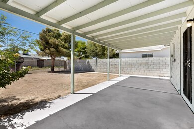 2314 N 37th Way-5