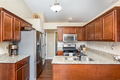 2051 Briarbend Ct, Maryville, IL 62062 - photo 6