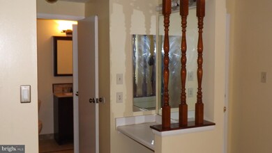 6012 Rowanberry Dr, Elkridge, MD 21075 - photo 3