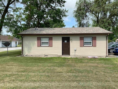 601 S Heaton St, Knox, IN 46534 - photo 2