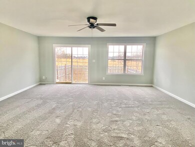 33 Sanford Dr, Bunker Hill, WV 25413 - photo 5