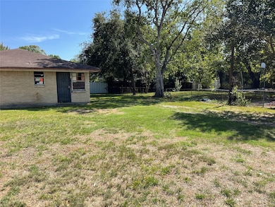 4502 Hirsch Rd, Houston, TX 77026 - photo 6