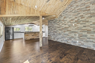 1-web-or-mls-1212-sw-5th-st