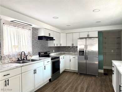 8737 N High St, Mineral City, OH 44656 - photo 3