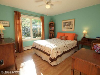 2044 Reynolds St, Falls Church, VA 22043 - photo 7