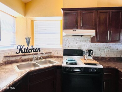 354 Barrel Cactus Dr, Horizon City, TX 79928 - photo 6