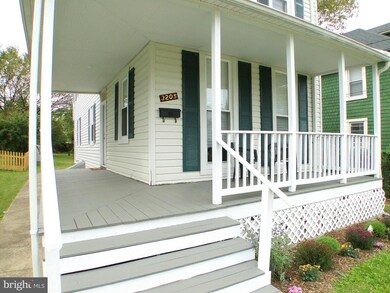 3205 Rosekemp Ave, Baltimore, MD 21214 - photo 4