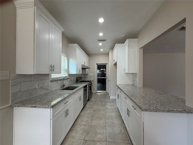 3102 Frontier Dr, Sugar Land, TX 77479 - photo 3