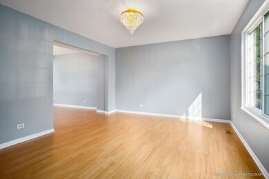 1326 Eastwood Dr unit 4, Aurora, IL 60506 - photo 3