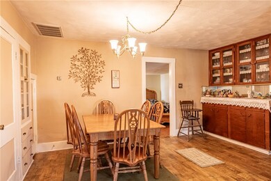 269 W Frick St, Macon, IL 62544 - photo 4