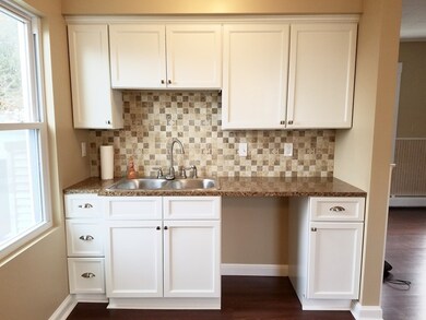 24 Sheridan St, South Dartmouth, MA 02748 - photo 4