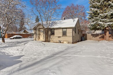 1401EGilbertAve-2