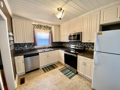 215 S Forrest Ave, Adel, GA 31620 - photo 4