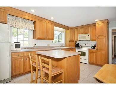 41 Chickering Rd, Lawrence, MA 01843 - photo 6