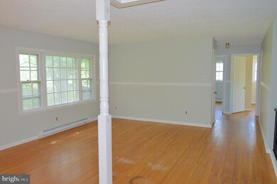 800 Broadfield Dr, Newark, DE 19713 - photo 2