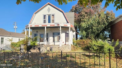 111 W Walnut St, Columbus, KS 66725 - photo 4