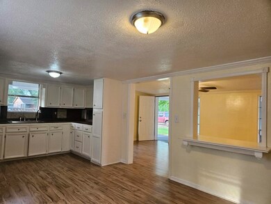 7910 Carrie Ln unit C175D, Pearland, TX 77584 - photo 4