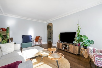 unlisted-address, Evanston, IL 60202 - photo 4