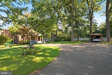 6621 Haycock Rd, Falls Church, VA 22043 - photo 3