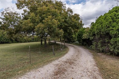 1693 County Road 4515, Whitewright, TX 75491 - photo 2