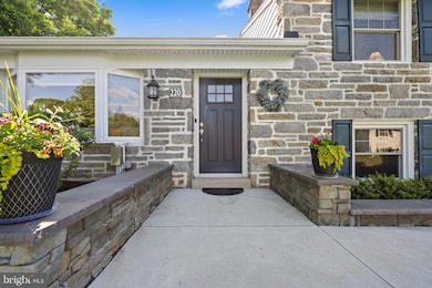 220 Canterbury Dr, Wallingford, PA 19086 - photo 3