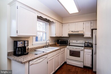 10803 Cobblestone Dr, Spotsylvania, VA 22553 - photo 6