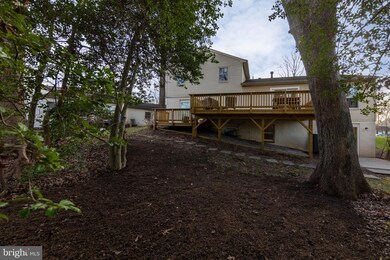 9226 Lake Braddock Dr, Burke, VA 22015 - photo 5