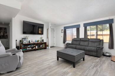 250 SE Oar Ave, Lincoln City, OR 97367 - photo 5