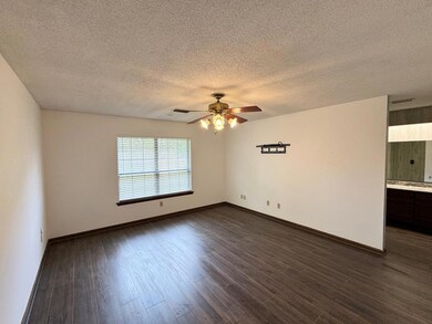 4202 Spring Brook Cir, Valdosta, GA 31602 - photo 7