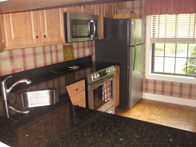 184 Sugarhill Ln unit 4B, Hartford, VT 05001 - photo 5