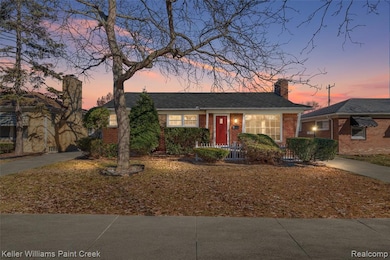 21237 Severn Rd, Harper Woods, MI 48225 - photo 2