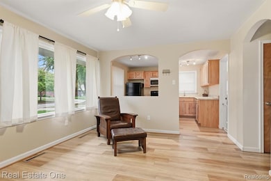 18772 Hamann St, Riverview, MI 48193 - photo 2