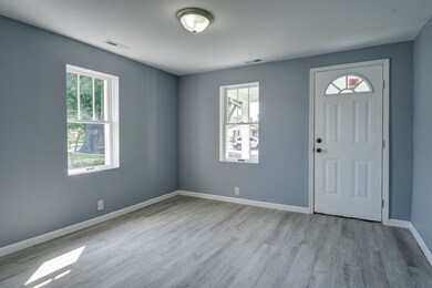 1606 E Myrtle Ave, Johnson City, TN 37601 - photo 2