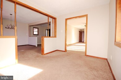 1125 Vivian Ct, West Deptford, NJ 08096 - photo 7