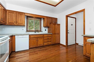 6815 Widmer Rd, Shawnee, KS 66216 - photo 7