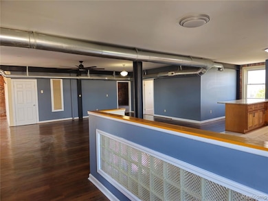 1104 4th St, Port Huron, MI 48060 - photo 5