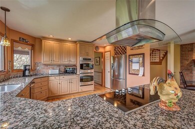 GRANITE COUNTERS, DOUBLE OVEN, SS APPLIANCES, HARD
