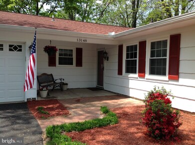 13148 Maltese Ln, Fairfax, VA 22033 - photo 2