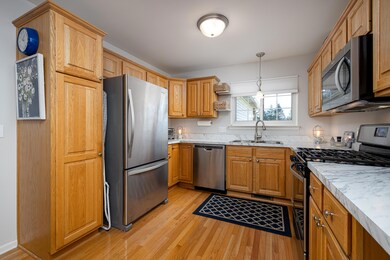 6 432 Newberry Ln (12 of 42)