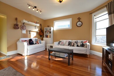 35 Palmer St unit R, Waltham, MA 02451 - photo 4