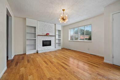 817 N Randall Rd unit D, Aurora, IL 60506 - photo 4