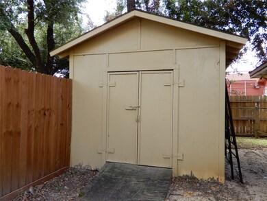 210 Beaumont Dr, Magnolia, TX 77354 - photo 7