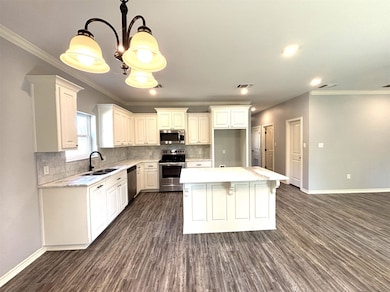 196 Twisted Oaks Dr, Rusk, TX 75785 - photo 2