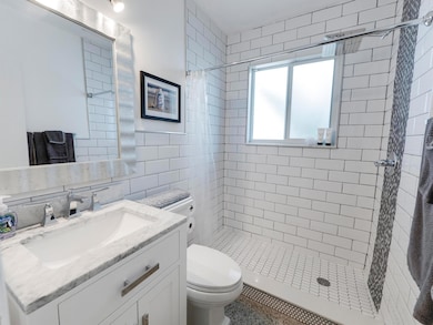 1258 Beach Rd unit 6, Riviera Beach, FL 33404 - photo 5