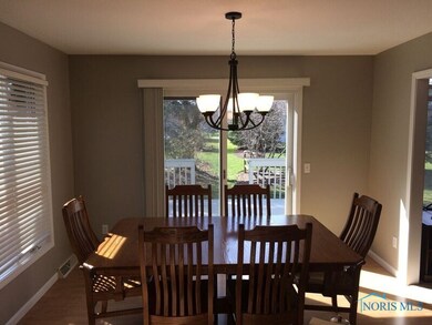 Eat-in Kitchen