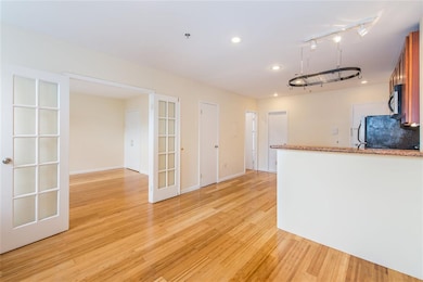 108 Waldo Ave unit 3D, Jersey City, NJ 07306 - photo 2